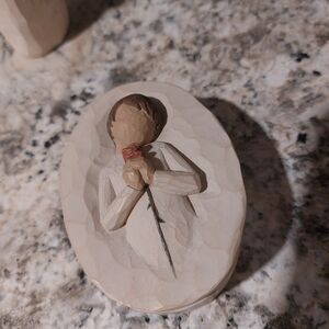 Willow Tree Demdaco Loving Angel